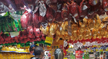 Procon Goiânia aponta variação de até 140,60% nos preços de ovos de Páscoa e caixas de chocolate